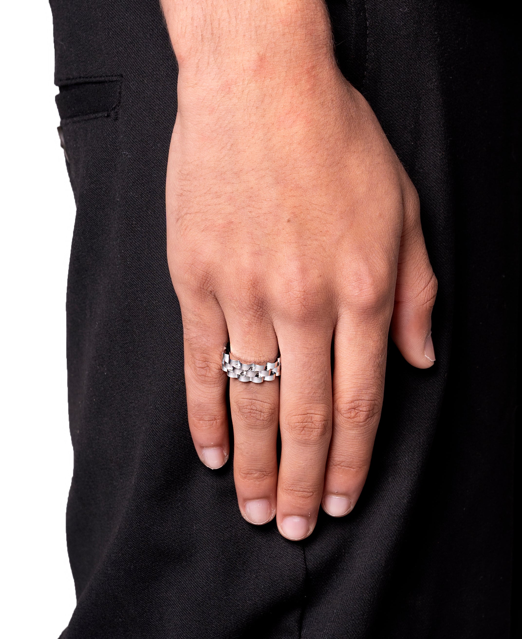 SCHAKEL RING (VAST). - ZILVER
